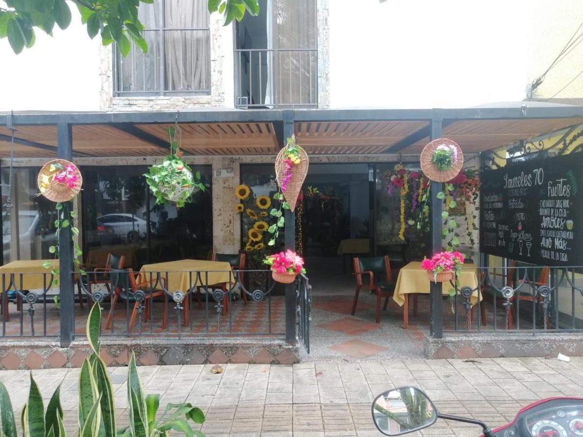 Hotel Laureles 70 Medellin Exterior photo
