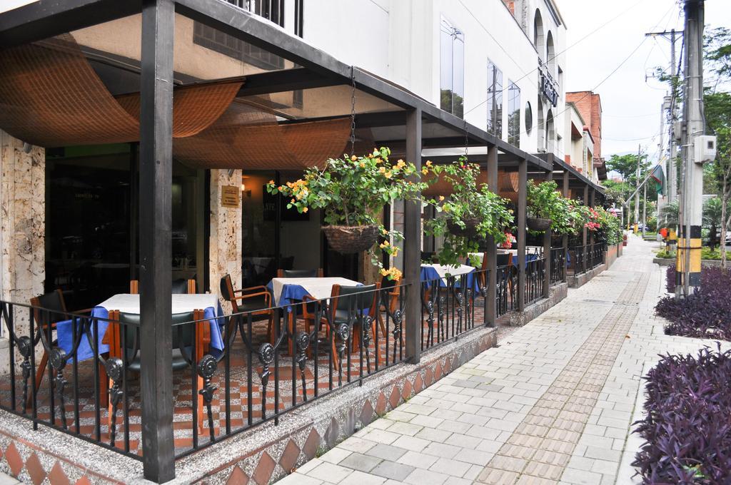 Hotel Laureles 70 Medellin Exterior photo