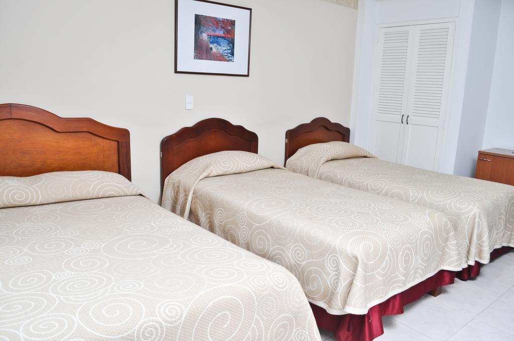 Hotel Laureles 70 Medellin Exterior photo