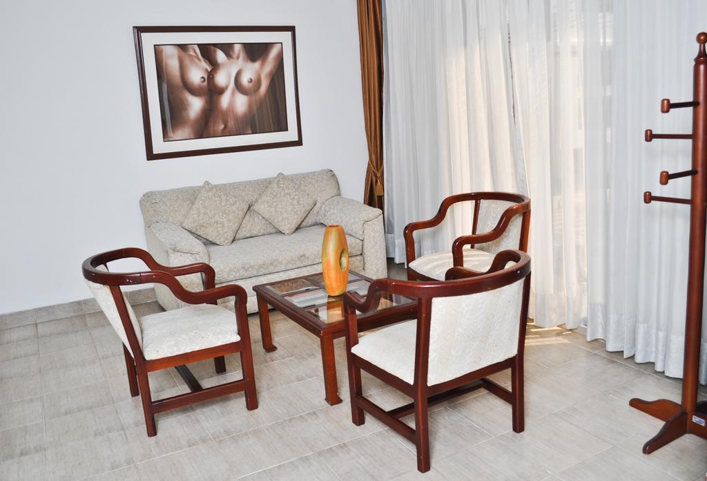 Hotel Laureles 70 Medellin Exterior photo