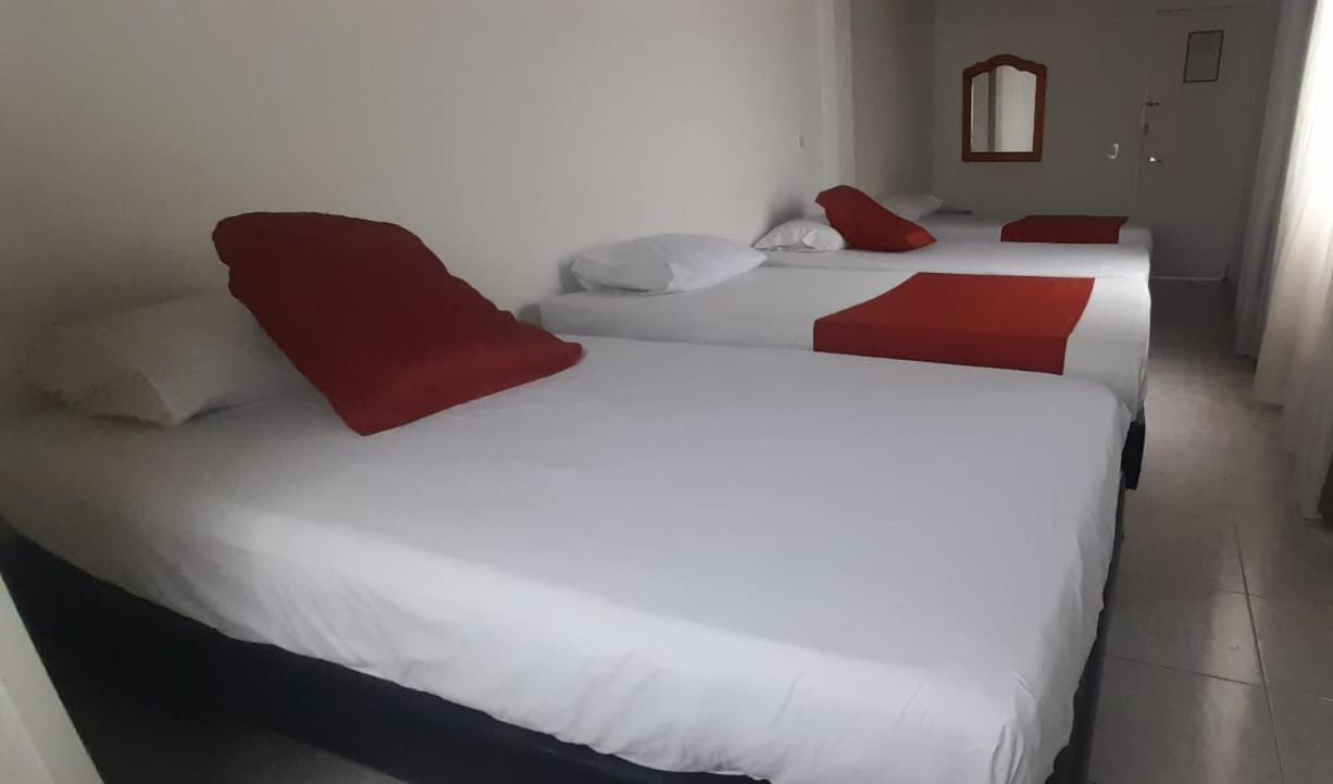 Hotel Laureles 70 Medellin Exterior photo
