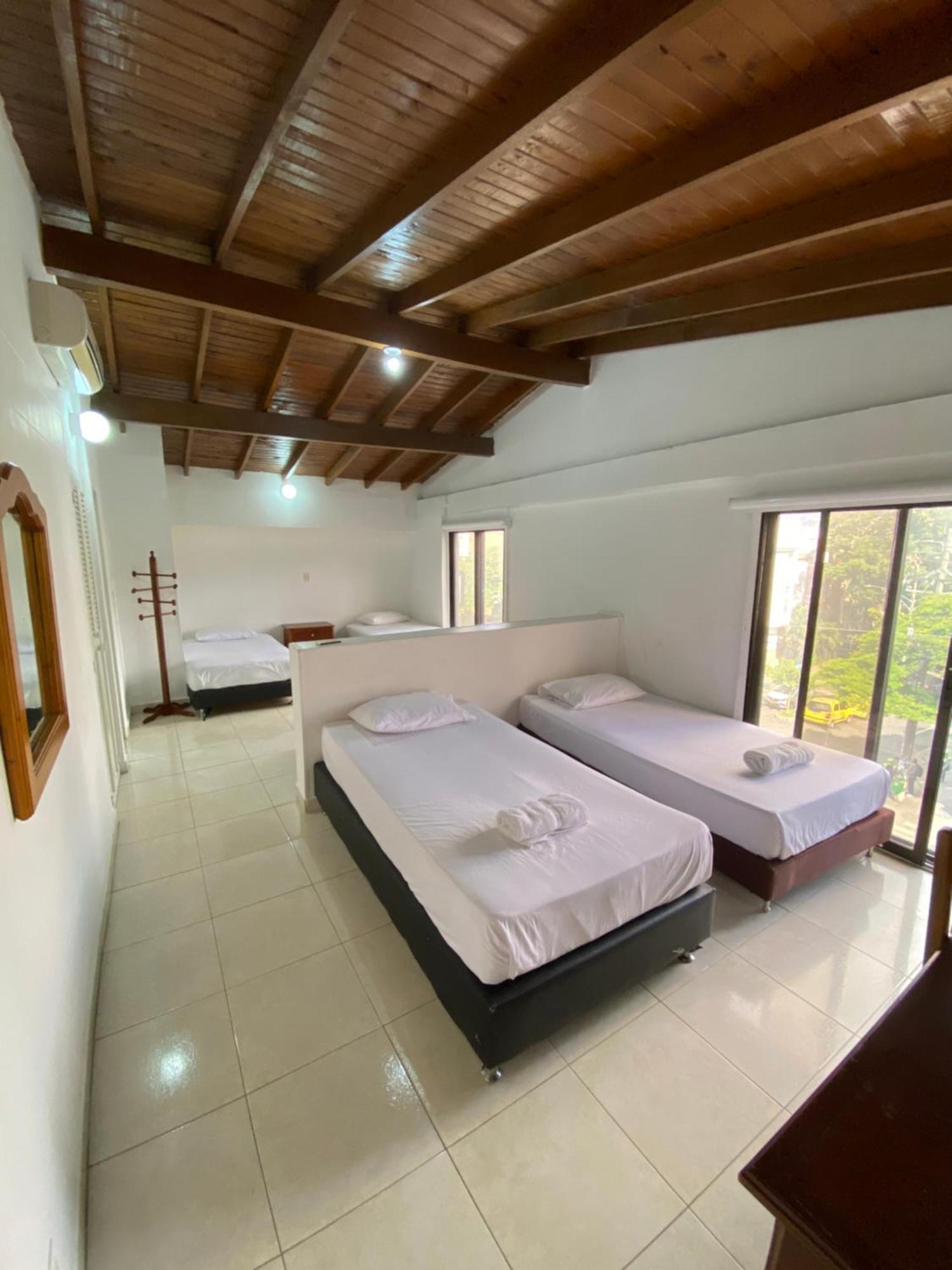 Hotel Laureles 70 Medellin Exterior photo