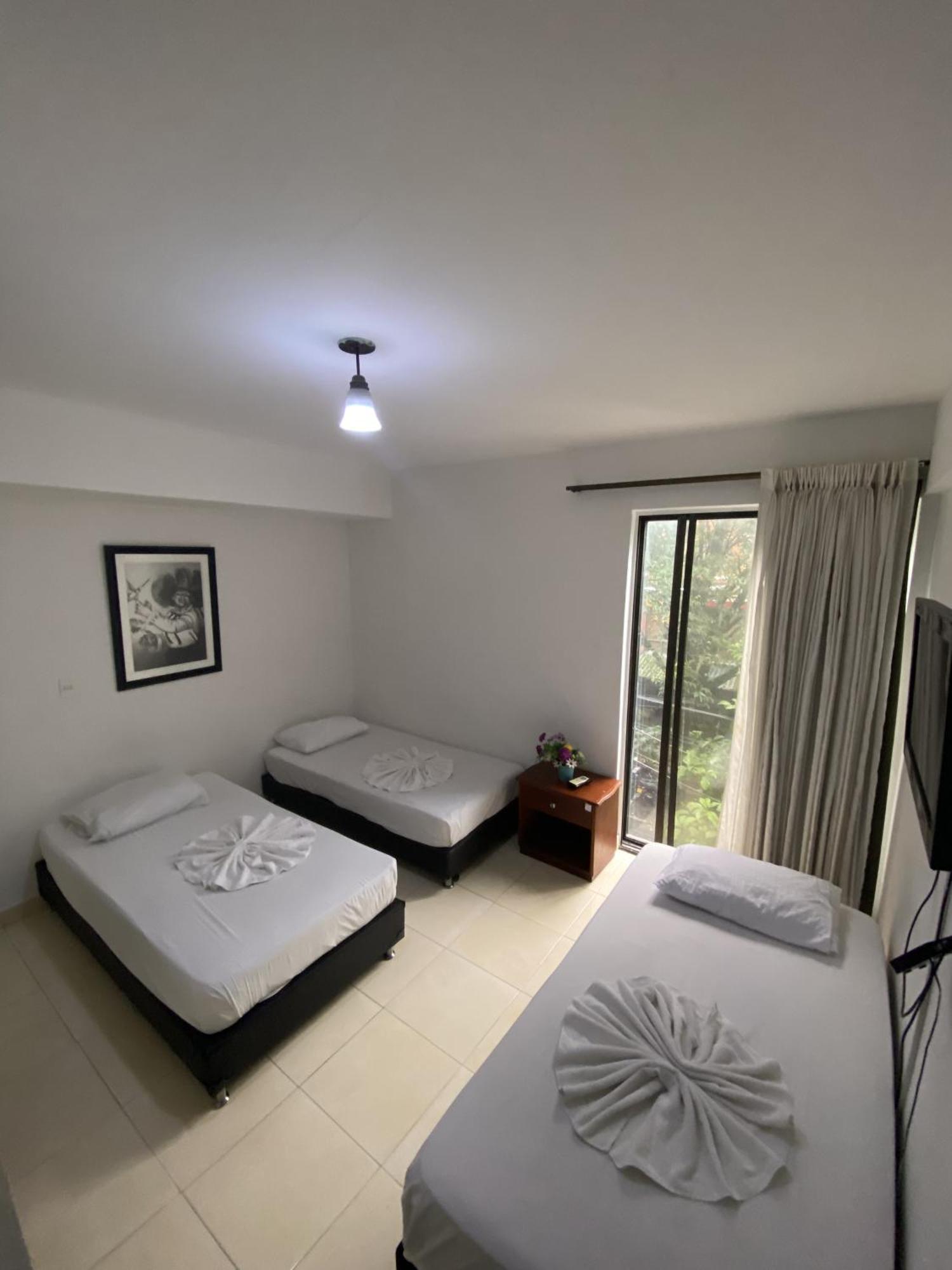 Hotel Laureles 70 Medellin Exterior photo