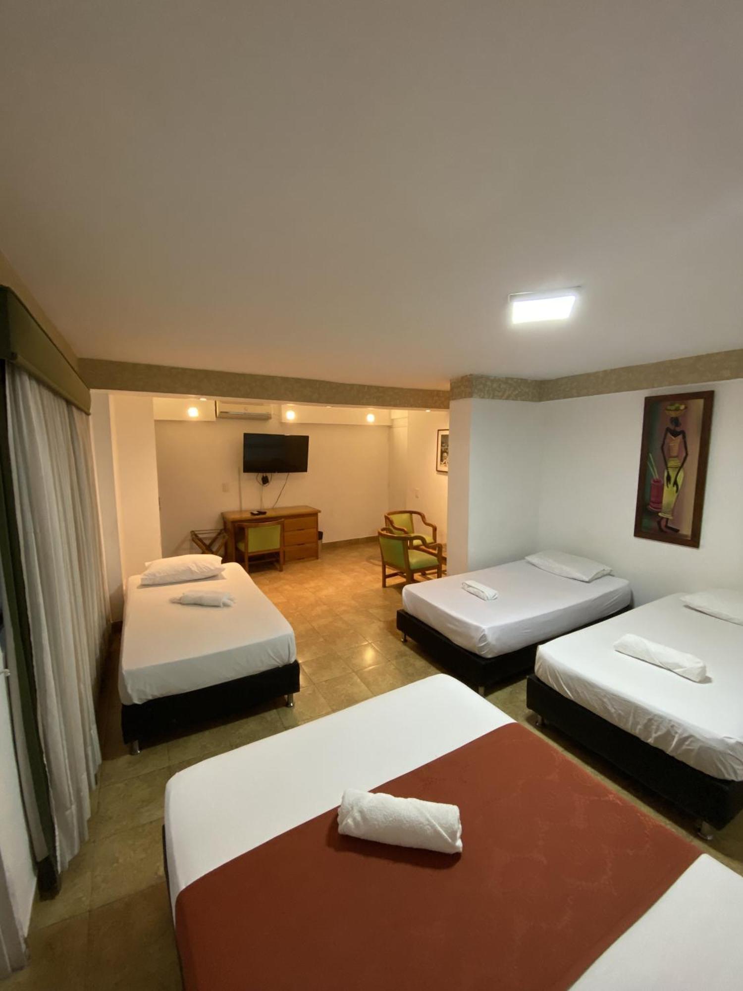 Hotel Laureles 70 Medellin Exterior photo