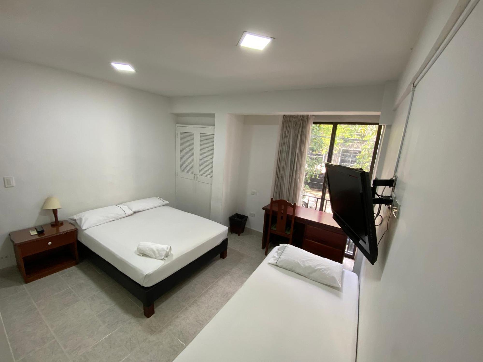 Hotel Laureles 70 Medellin Exterior photo