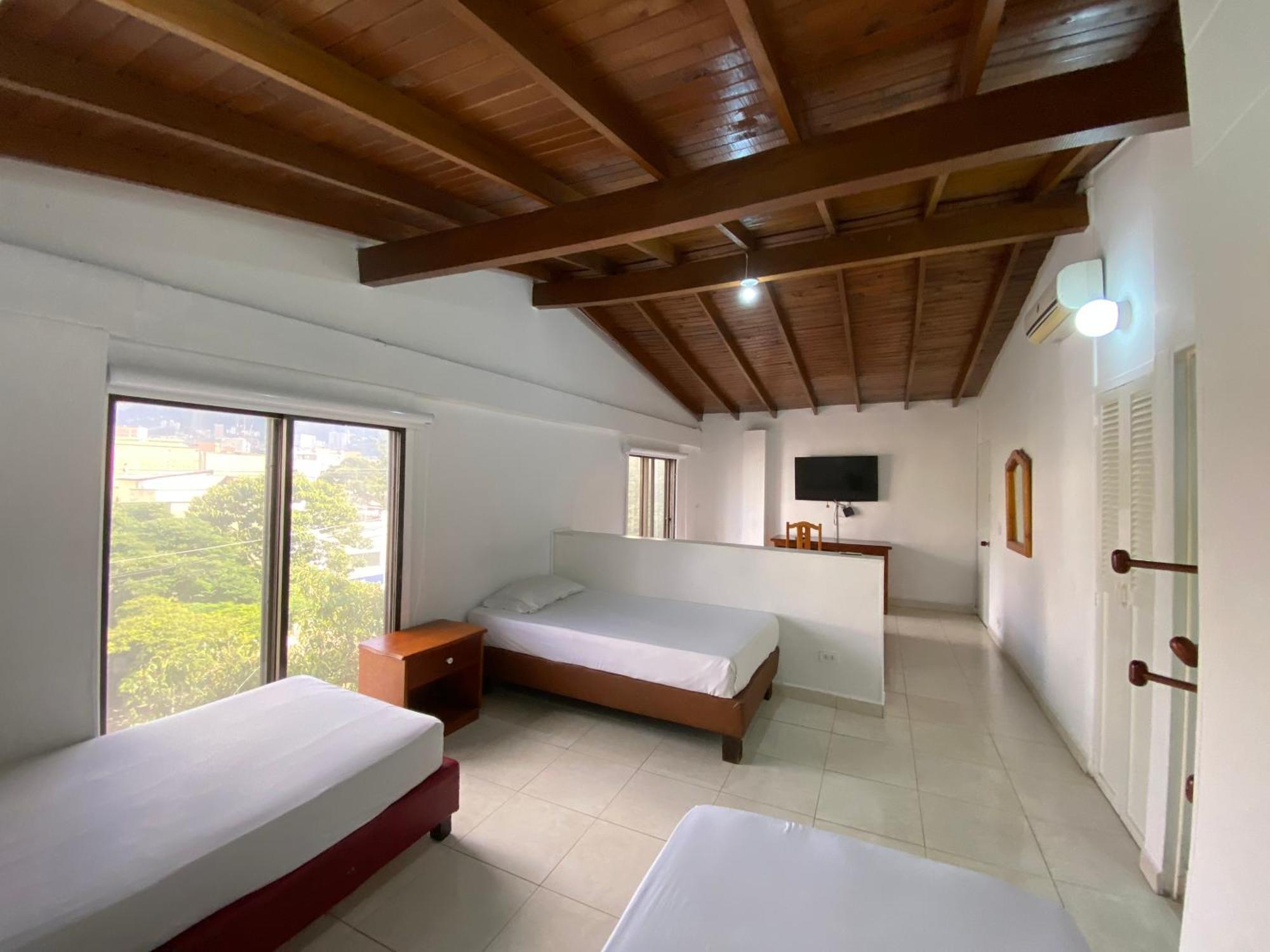 Hotel Laureles 70 Medellin Exterior photo