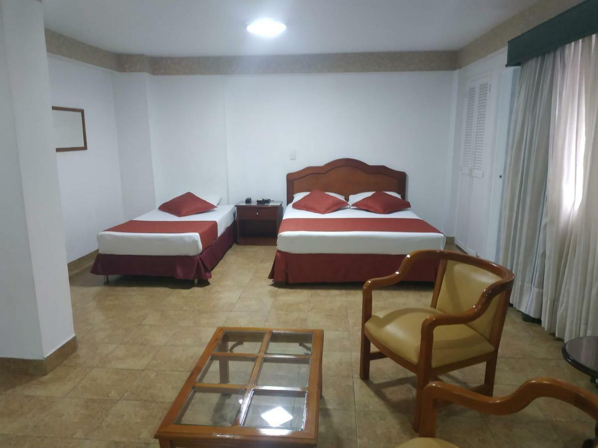 Hotel Laureles 70 Medellin Exterior photo