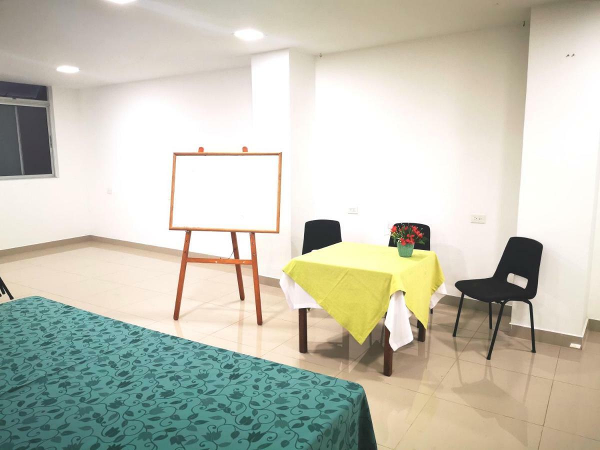 Hotel Laureles 70 Medellin Exterior photo